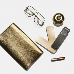 Fashion, Home + Interiors (FHI) Metallic Shimmers Color Guide Fashion, Home + Interiors (FHI) Metallic Shimmers Color Guide