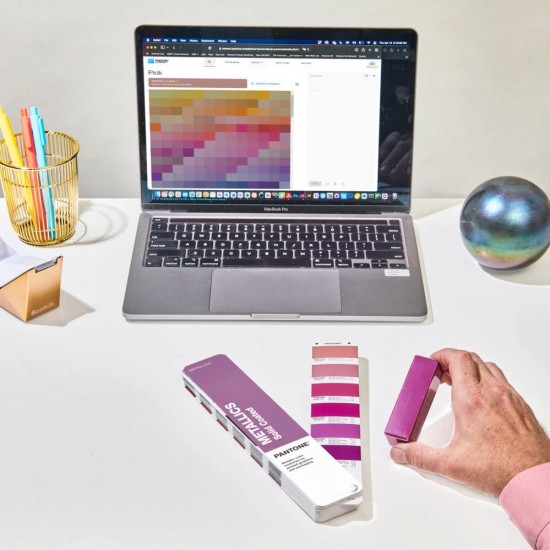 PANTONE Metallics Guide PANTONE Metallics Guide